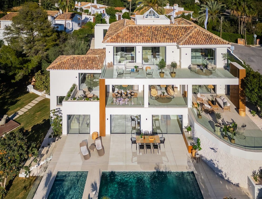 Modern And Elegant Villa