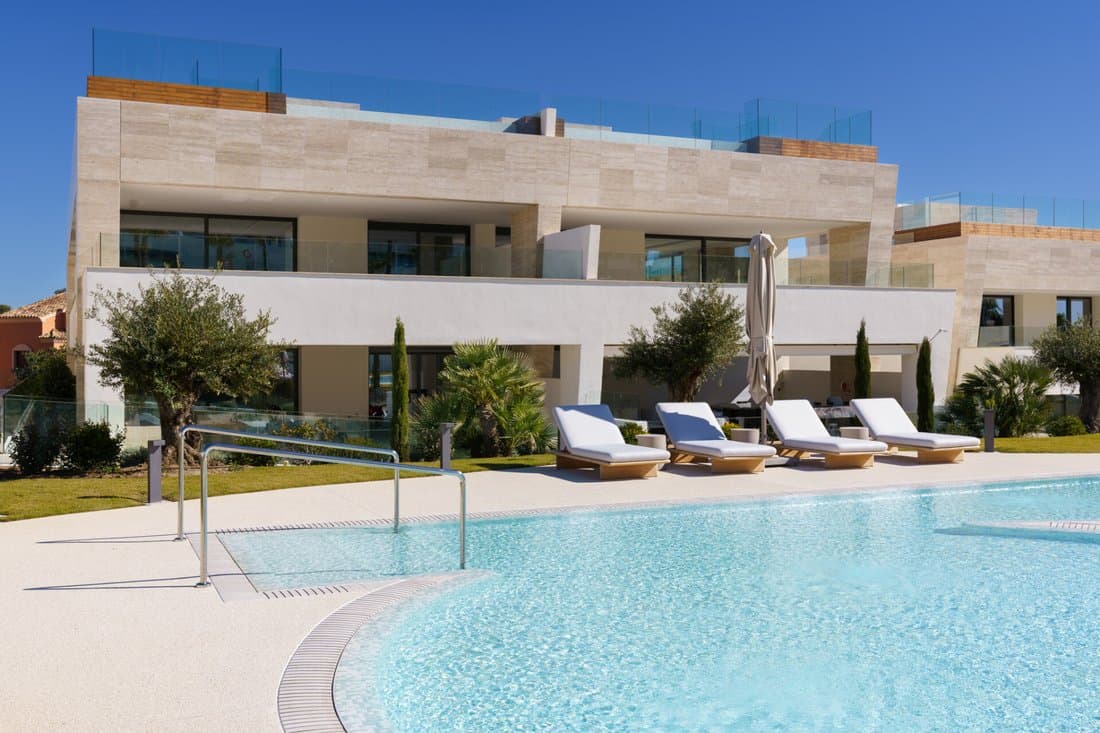 Elegant Ground Floor Residence In Epic Phase 3 In Golden Mile, Andalusia, Spain