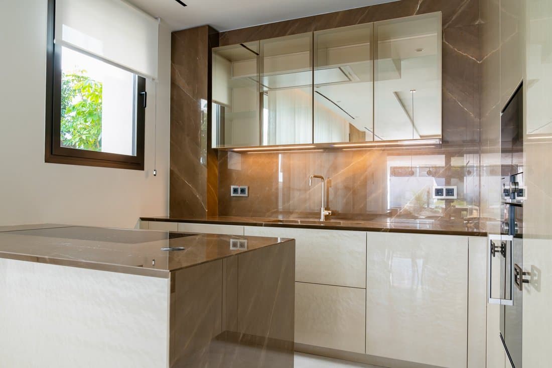 Elegant Ground Floor Residence In Epic Phase 3 In Golden Mile, Andalusia, Spain