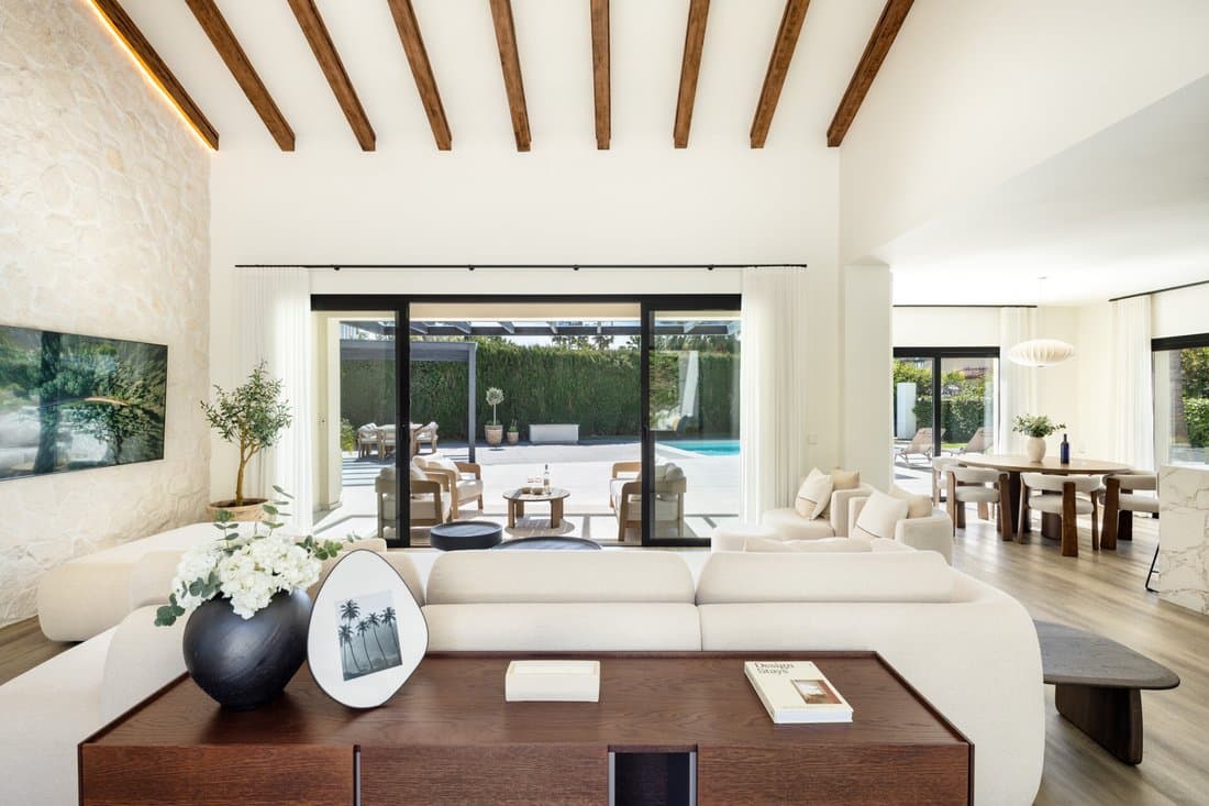 Villa Aria Beachside In San Pedro De Alcantara, Andalusia, Spain