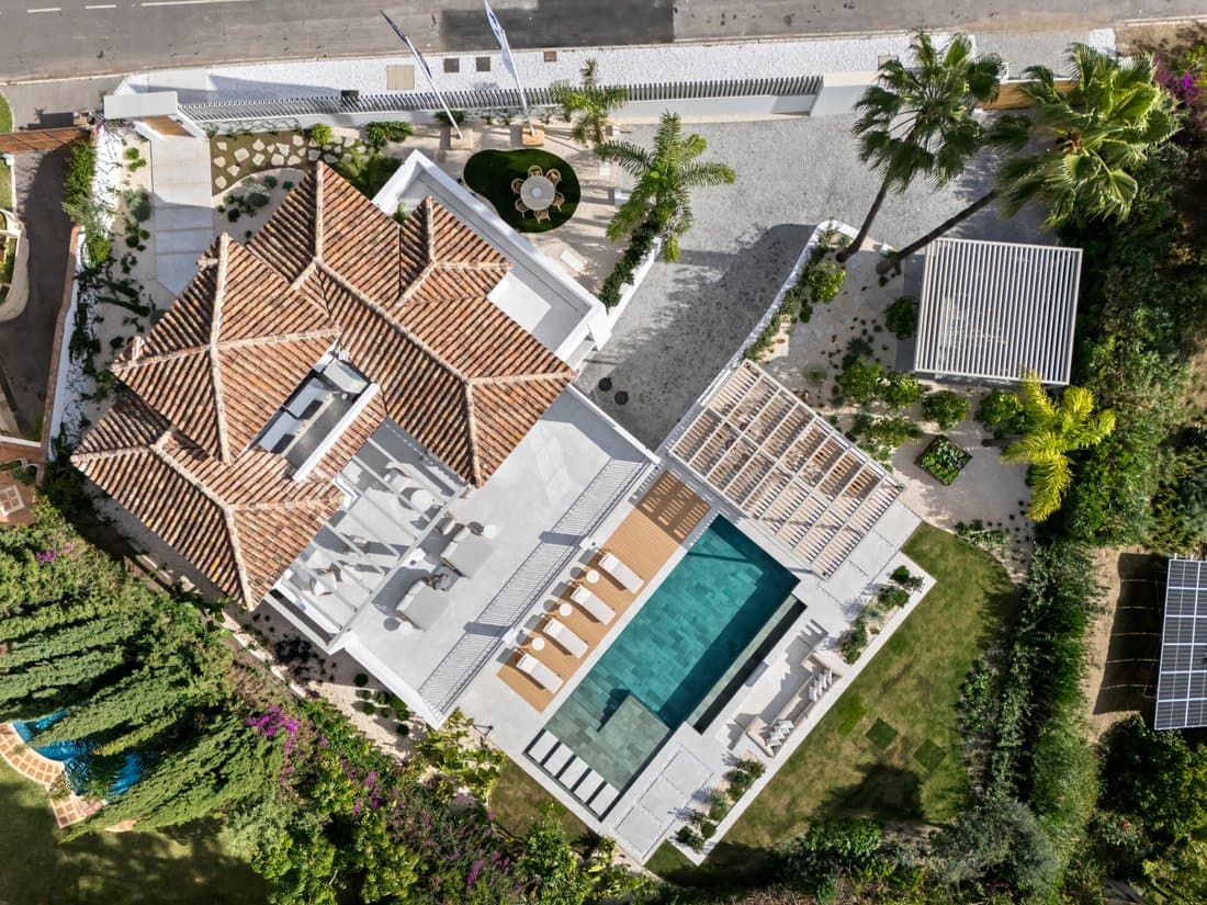 Fully Renovated 5 Bedroom Villa With In La Quinta, Benahavis, Andalusia