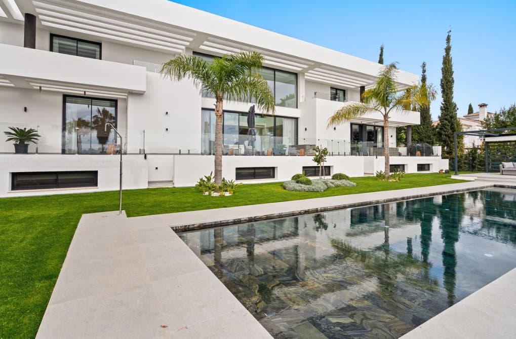 Contemporary Grand 5 Bedroom Villa With Spa In Marbella, Andalusia, Spain