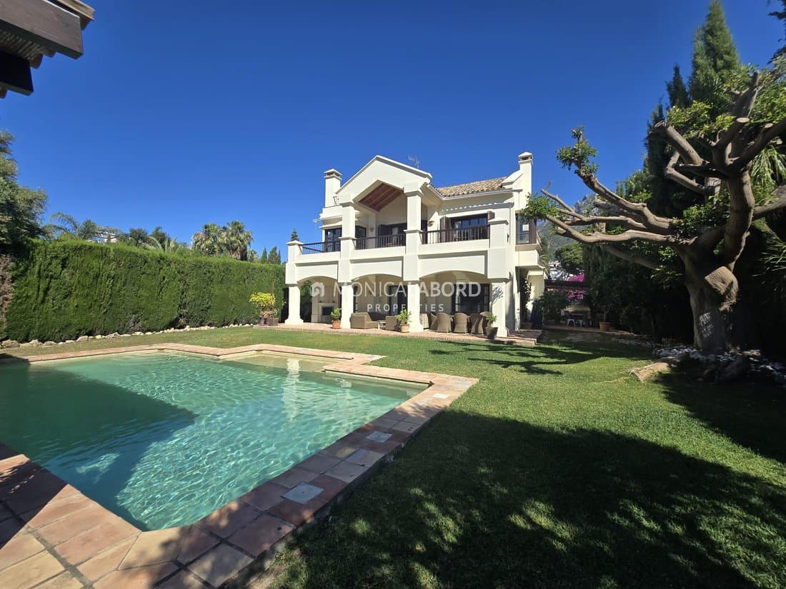 Impressive Independent Villa