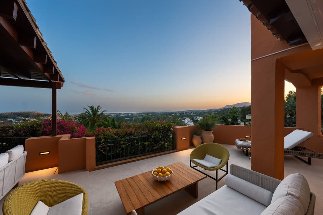 Elegant 4 Bedroom Elevated Ground Floor Apartment In Marbella, Andalusia, Spain