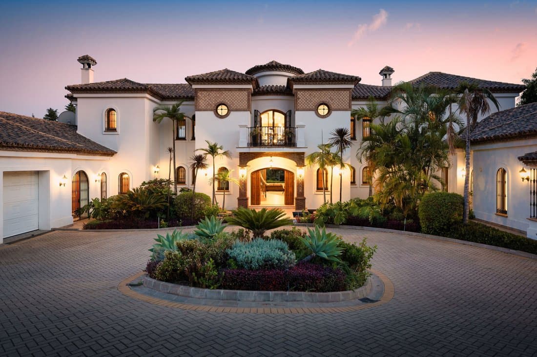 Exclusive 6 Bedroom Villa In El Paraiso In Estepona, Andalusia, Spain