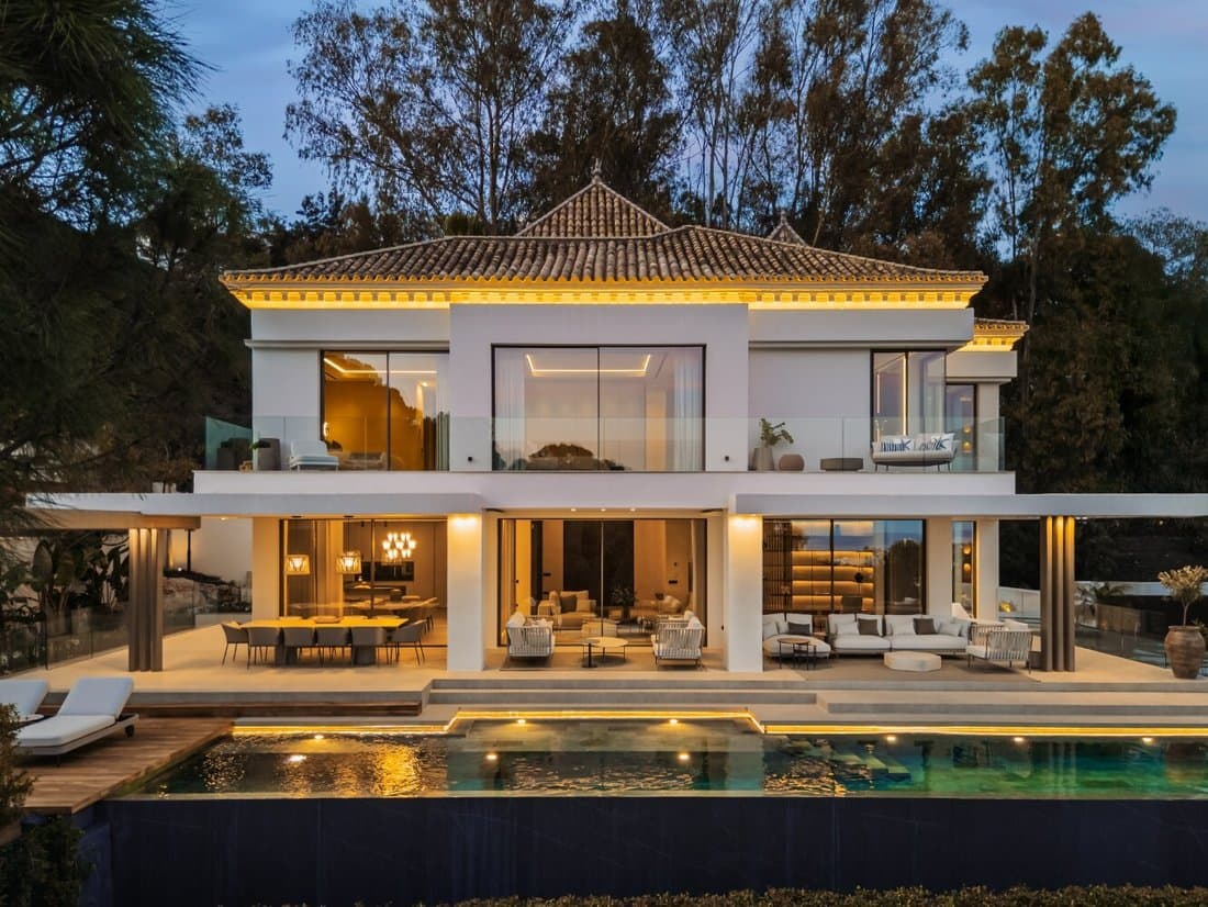 Exceptional Frontline Golf Living In La In La Quinta, Benahavis, Andalusia