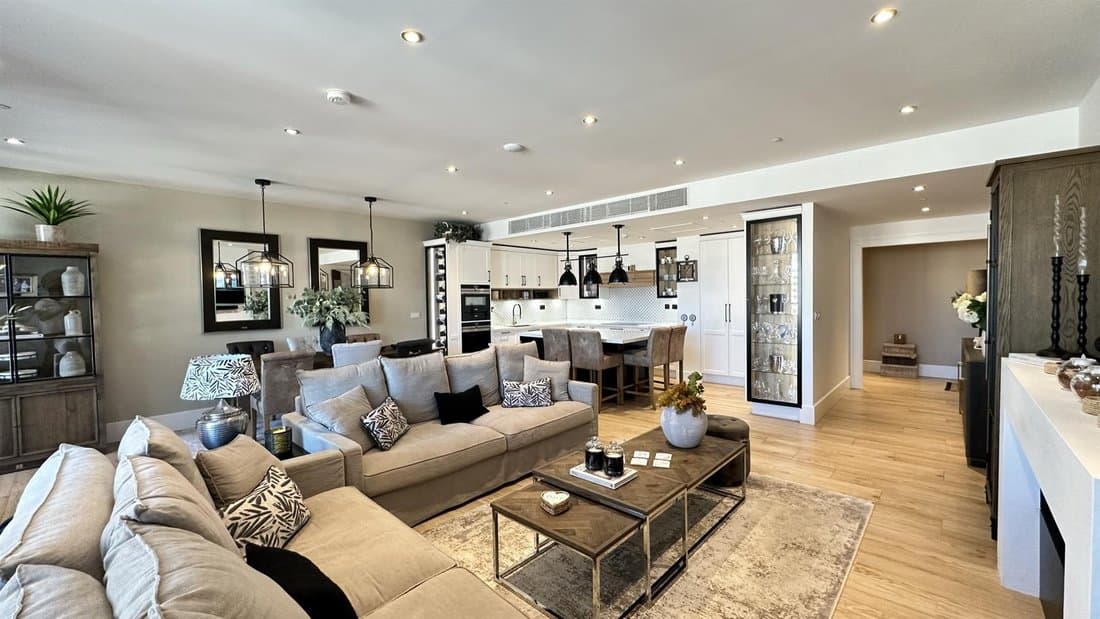 Lovely 3 Bedroom Apartment In Midtown, Gibraltar In Gibraltar, Gibraltar
