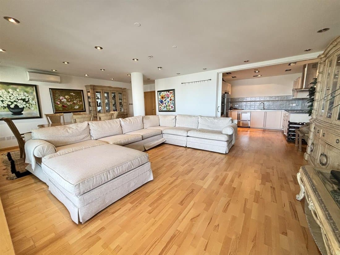 Gallery image 2