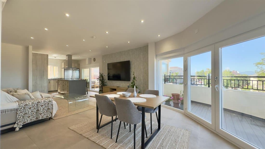 Stunning 3 Bedroom Apartment In South District, In Gibraltar, Gibraltar