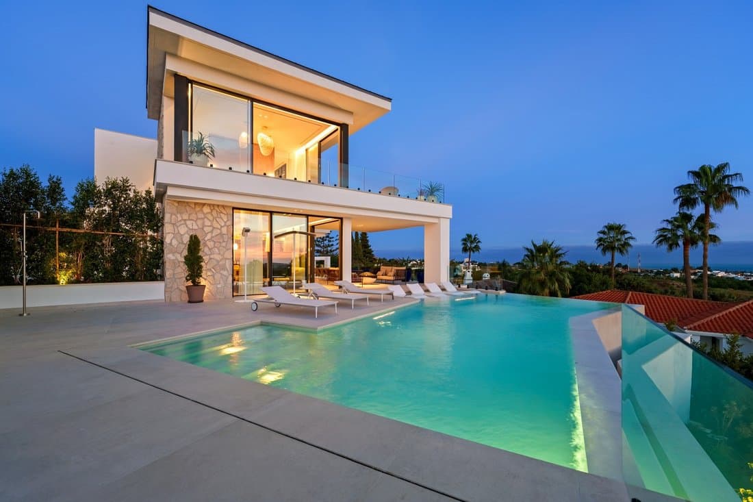 5 Bedroom Villa With Views To La Concha And In La Quinta, Benahavis, Andalusia